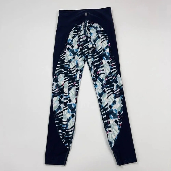 Athlete Distortion Salutation 7/8 Legging - Picture 3 of 10